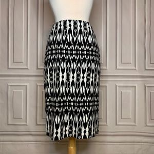 Apt 9 black & white print skirt. Size XL